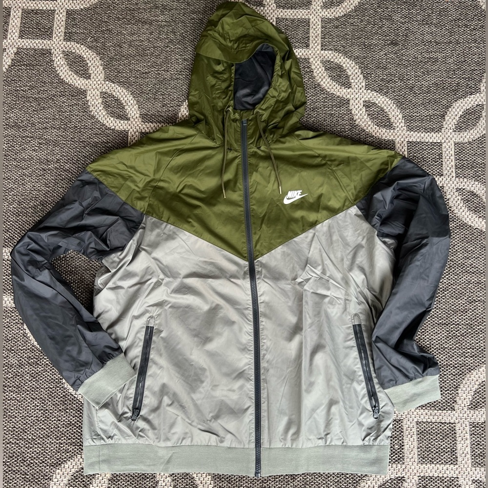 Nike windbreaker hoodie xxl